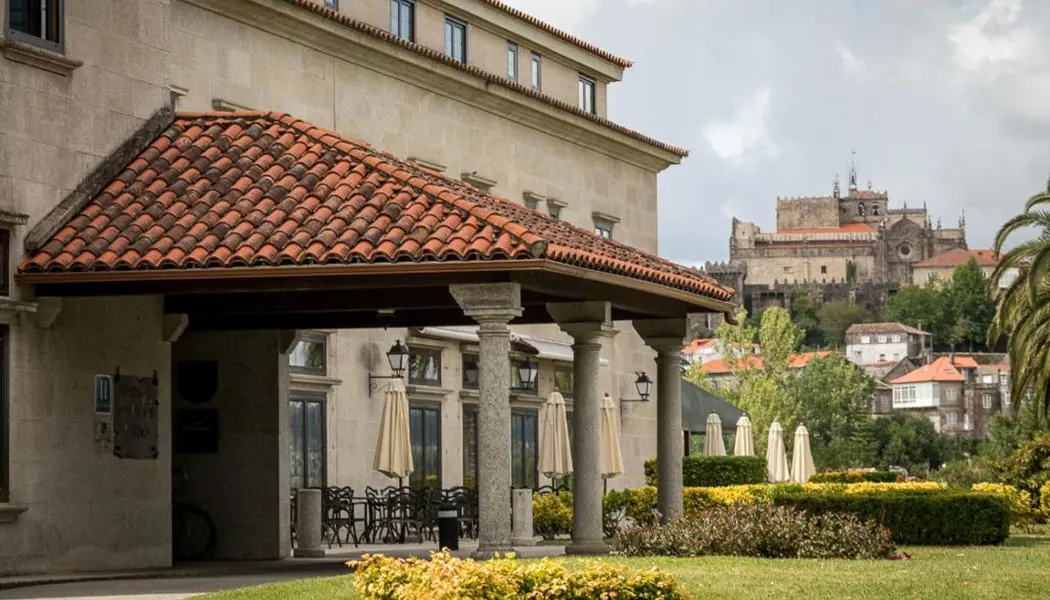 Parador-de-tui Parador de tui, vista exterior